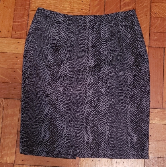 Briggs New York Dresses & Skirts - 3 for 25. Mini skirt